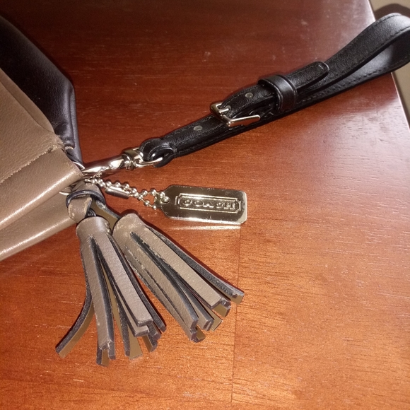 Coach handbag - Picture 3 of 3